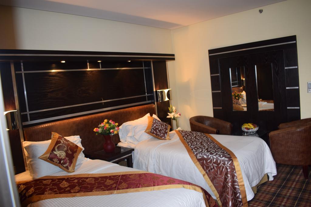 Seteen Palace Hotel Riyadh Exteriör bild